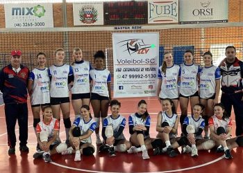 Sub-17 de Voleibol Feminino da Fube conquista segundo lugar em etapa da Copa da Magrinha