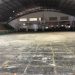Piso da quadra de esportes do Ginásio Inácio Gullini é retirado