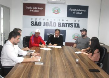 Prefeitura de São João Batista assina ordem de serviço para etapa final do novo Manecão