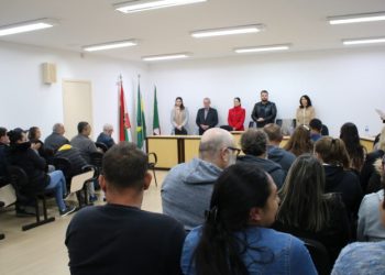Programa Lar Legal entrega 52 títulos habitacionais a moradores de Nova Trento