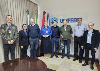 Comunidade polono-brasileira se reúnem com representantes da Unifebe
