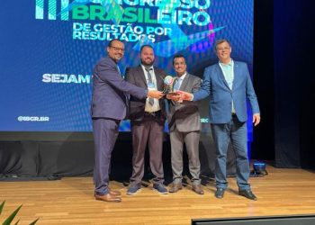 Prefeito Tiago Dalsasso é reconhecido em premiação nacional de gestão em Brasília