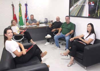 Prefeitura e Sincasjb discutem parcerias para o desenvolvimento econômico de São João Batista