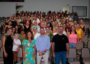 Sindieducar e Secretaria de Educação realizam ciclo de formação para profissionais em SJB