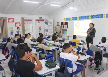Em parceria com a PMSC, Secretaria Municipal de Educação retoma programa Proerd em SJB