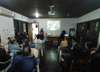 Parque Zoobotânico recebe visita técnica de acadêmicos da Unifebe