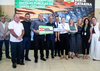 Major Gercino recebe ônibus para transporte de estudantes das redes públicas de ensino