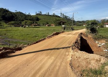 Prefeitura de São João Batista assina ordens de serviço para construção de cabeceiras de duas novas pontes no interior