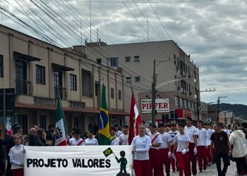 Nova Trento celebra Dia da Independência, com desfile marcado por civismo, tradição e inovação