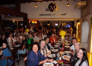 SindiEducar celebra o Dia dos Professores com noite de valorização e reencontros